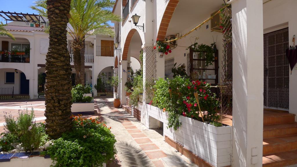 Mini Apartamento Port Aiguadolc Sitges Bagian luar foto