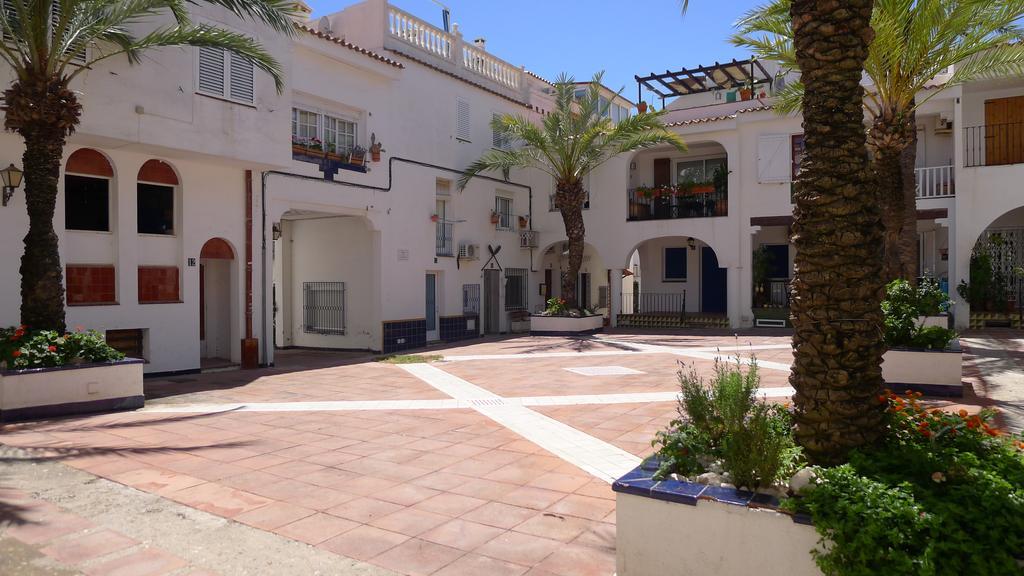 Mini Apartamento Port Aiguadolc Sitges Bagian luar foto