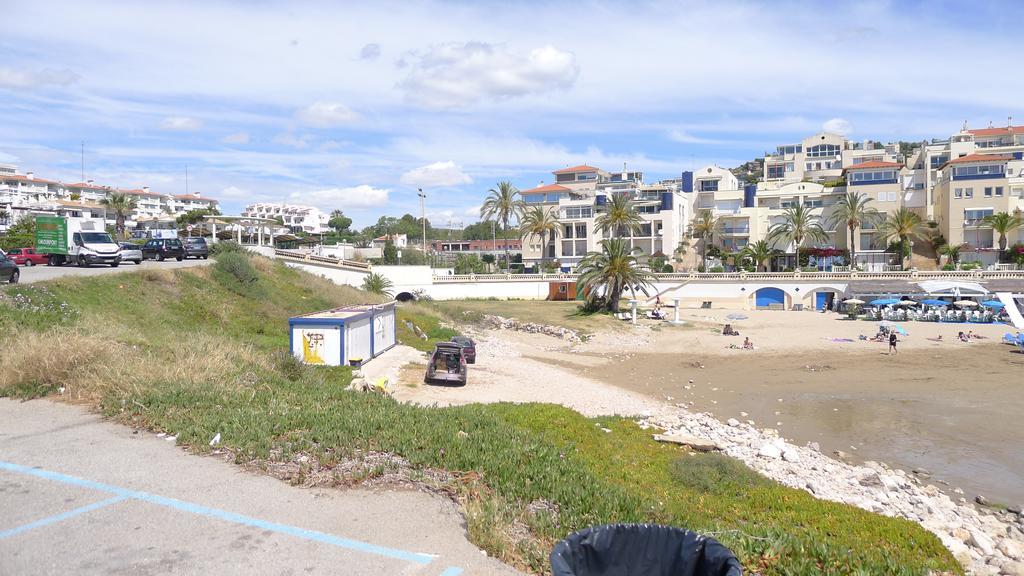 Mini Apartamento Port Aiguadolc Sitges Bagian luar foto